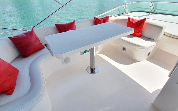 Аренда моторной яхты Majesty 56 XCLUSIVE III в Дубае